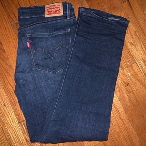 Levi mid rise skinny jeans